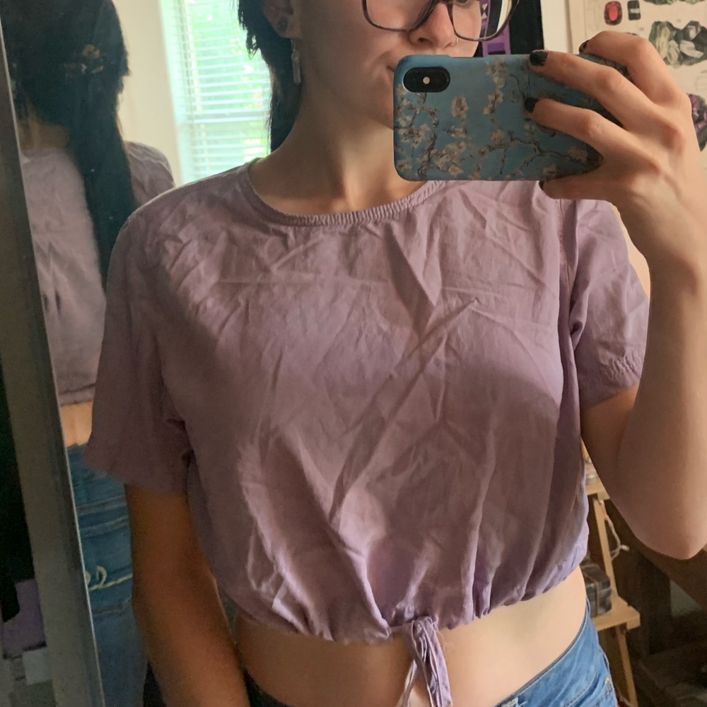 BDG lilac tee with a cinched waist